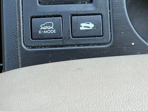 Used 2018 Subaru Outback 2.5i Limited AWD/4WD image 18
