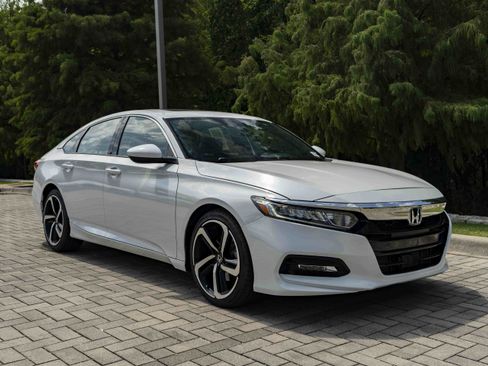 Used 2020 Honda Accord Sport image 2