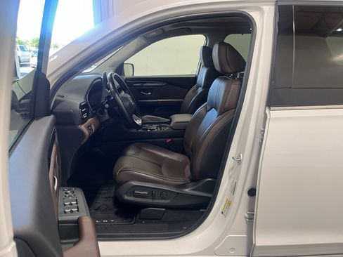 Certified 2025 Honda Pilot Elite image 30