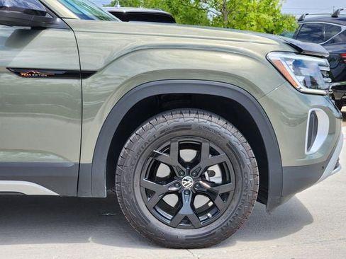 Used 2024 Volkswagen Atlas Peak Edition SE AWD/4WD image 6