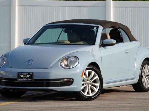 Used 2014 Volkswagen Beetle TDI FWD image 2
