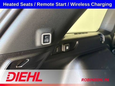 Used 2024 Jeep Grand Cherokee Altitude AWD/4WD image 11