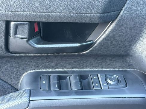 New 2025 Toyota Tacoma SR5 image 15