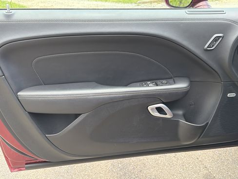 Used 2022 Dodge Challenger GT w/ Plus Package RWD image 10