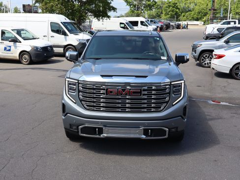 Used 2025 GMC Sierra 1500 Denali w/ Denali Reserve Package AWD/4WD image 15