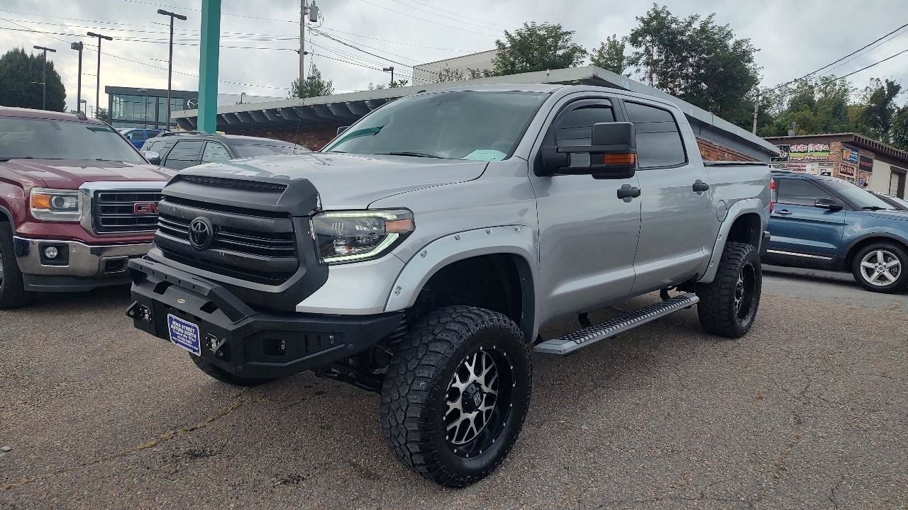 Used 2016 Toyota Tundra SR5 w/ SR5 Upgrade Package AWD/4WD image 5