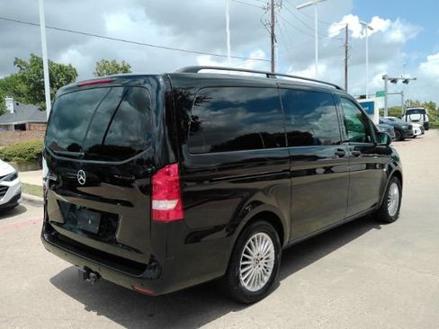 Used 2023 Mercedes-Benz Metris Passenger image 11