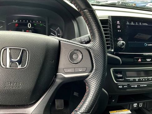 Used 2023 Honda Passport TrailSport image 12
