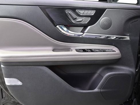 New 2026 Lincoln Corsair Reserve w/ Jet Appearance Package image 22