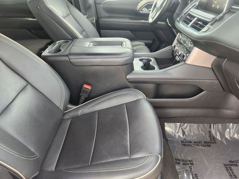 Used 2024 GMC Yukon XL SLT image 15