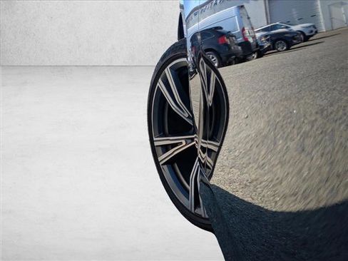 Used 2020 BMW 330i xDrive Sedan w/ Convenience Package image 10