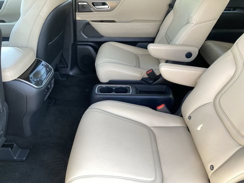 Certified 2026 INFINITI QX80 Pure w/ Cargo Package AWD/4WD image 15