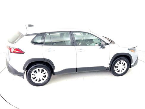 Certified 2023 Toyota Corolla Cross L image 18