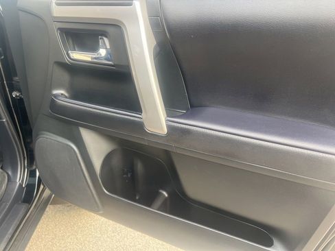 Used 2022 Toyota 4Runner SR5 Premium image 43