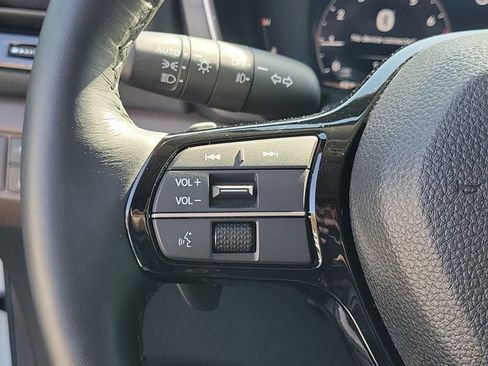 Used 2025 Honda Pilot Elite image 31