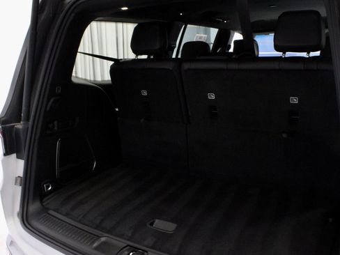 Used 2023 Jeep Wagoneer 2WD image 15