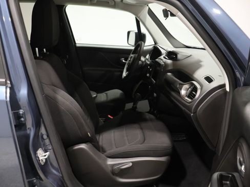 Used 2022 Jeep Renegade Latitude image 22