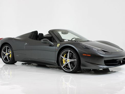 Certified 2013 Ferrari 458 Spider RWD image 16