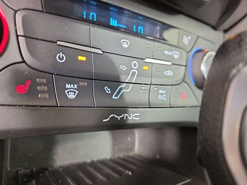 Used 2017 Ford Focus SEL w/ Cold Weather Package FWD image 28