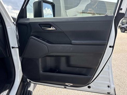 Used 2025 Lexus GX 550 w/ Cold Area Package AWD/4WD image 14