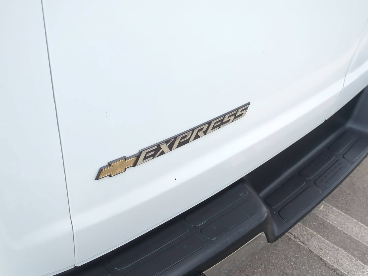 Used 2025 Chevrolet Express 2500 w/ Driver Convenience Package RWD image 28
