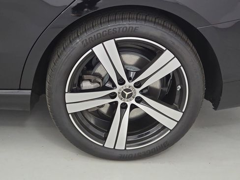 Used 2025 Mercedes-Benz C 300 Sedan image 33