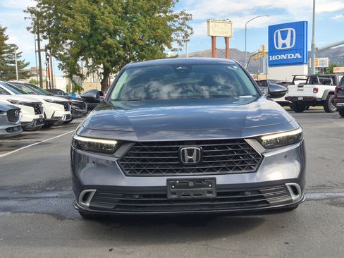 Used 2024 Honda Accord Touring image 11