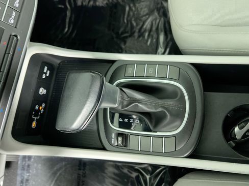 Used 2025 Hyundai Kona SEL image 22