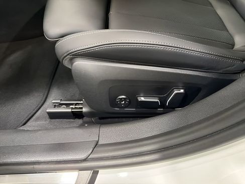 Used 2025 BMW 330i xDrive 330i xDrive image 12