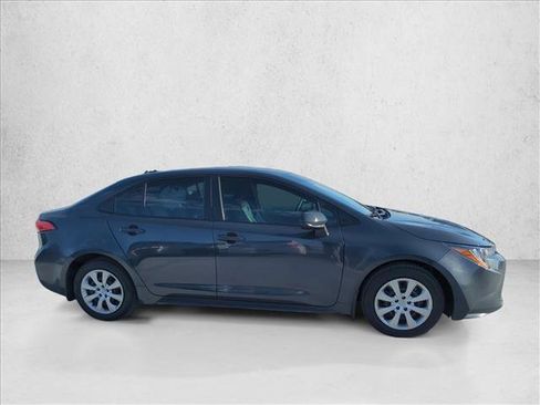 Used 2025 Toyota Corolla LE FWD image 5