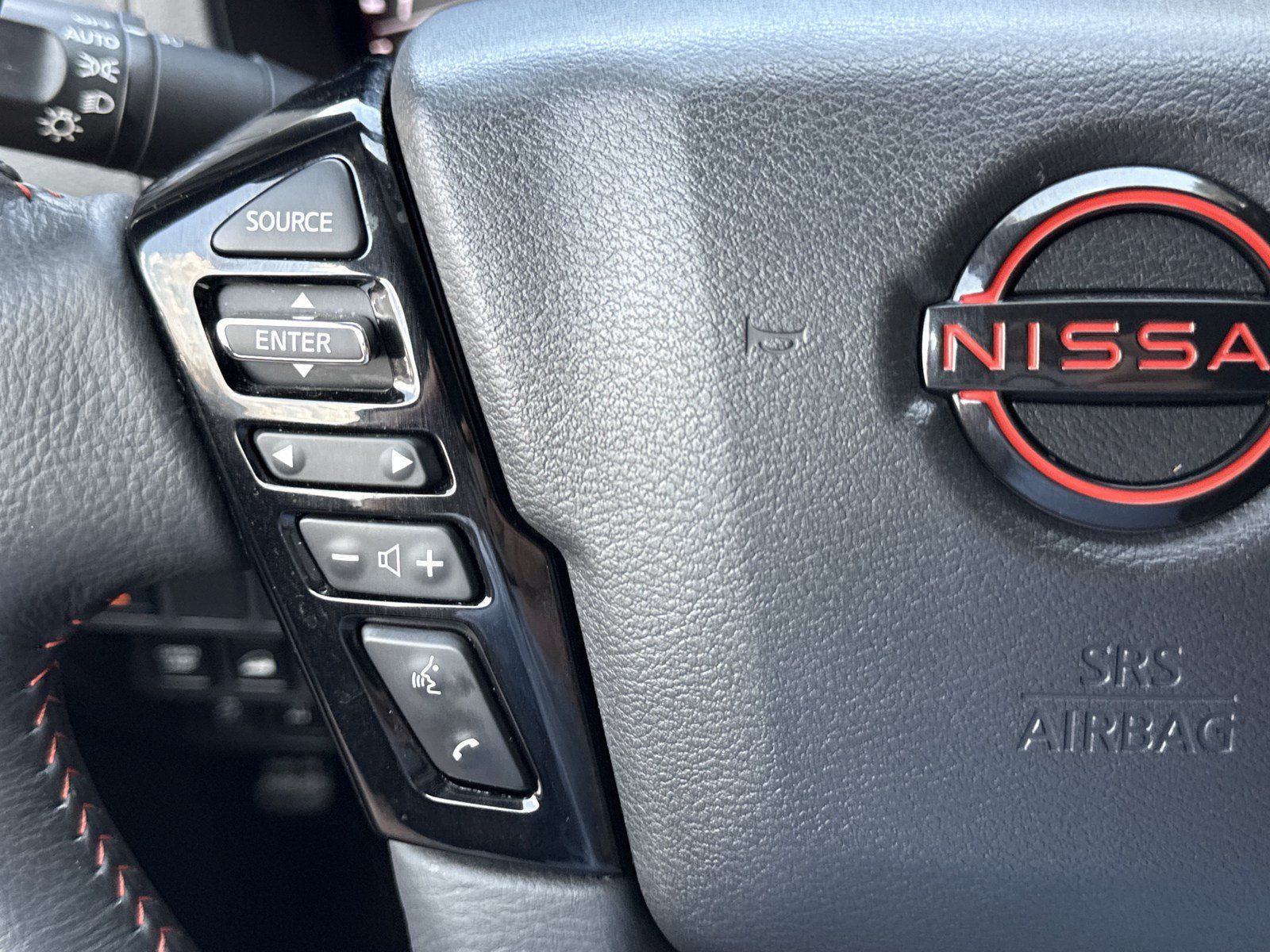 Used 2025 Nissan Frontier PRO-4X AWD/4WD image 20