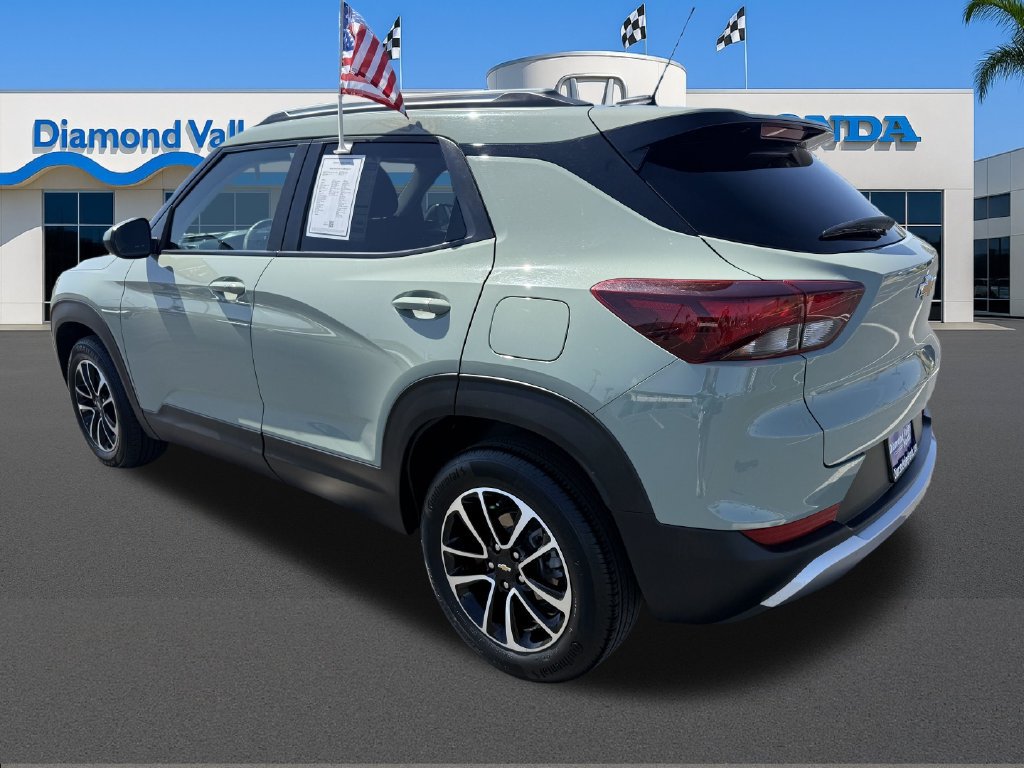 Used 2025 Chevrolet TrailBlazer LT FWD image 4
