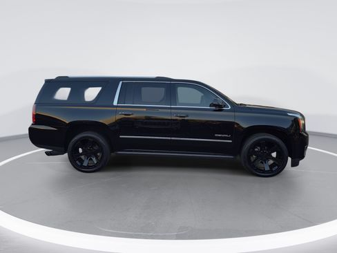 Used 2017 GMC Yukon XL Denali w/ Open Road Package AWD/4WD image 2