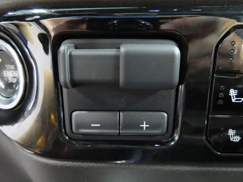 Used 2024 Chevrolet Silverado 2500 High Country image 69