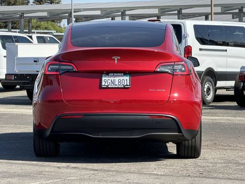 Used 2023 Tesla Model Y Long Range AWD/4WD image 4