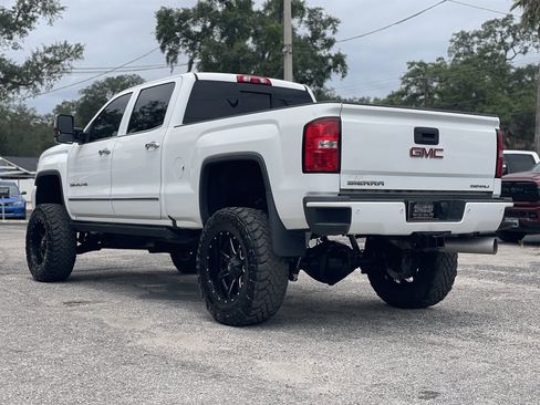 Used 2017 GMC Sierra 2500 Denali w/ Duramax Plus Package AWD/4WD image 13