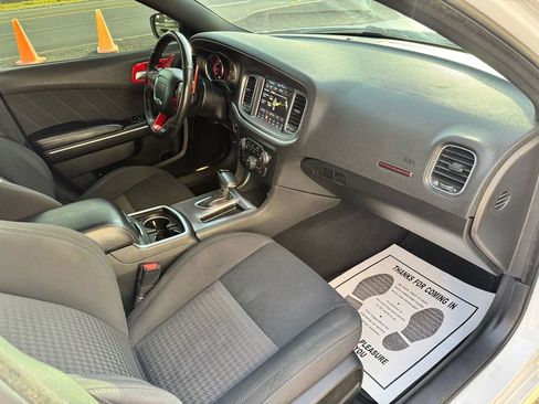 Used 2019 Dodge Charger Scat Pack w/ Dynamics Package image 31