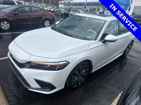 Used 2023 Honda Civic EX image 3