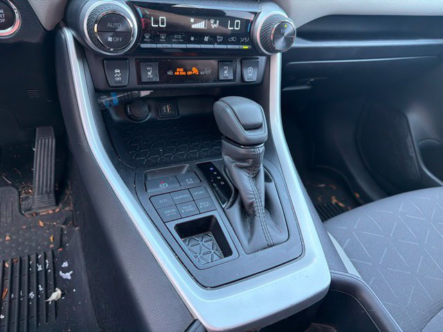 Used 2025 Toyota RAV4 XLE w/ Convenience Package AWD/4WD image 25