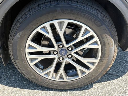 Used 2020 Ford Escape SEL FWD image 15