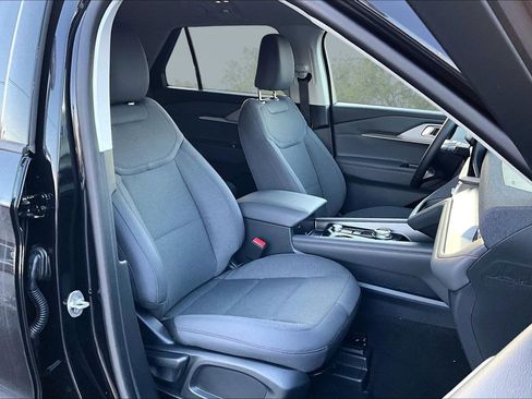 New 2026 Ford Explorer Active image 8