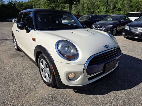 Used 2017 MINI Cooper 2-Door Hardtop FWD image 6