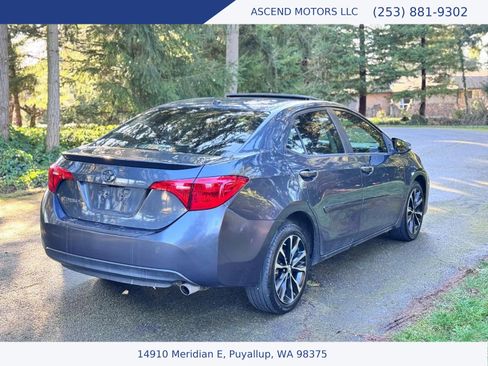 Used 2018 Toyota Corolla SE w/ SE Premium Package image 5
