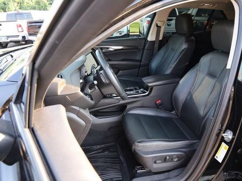 Used 2021 Buick Envision Essence w/ Sport Touring Package FWD image 9