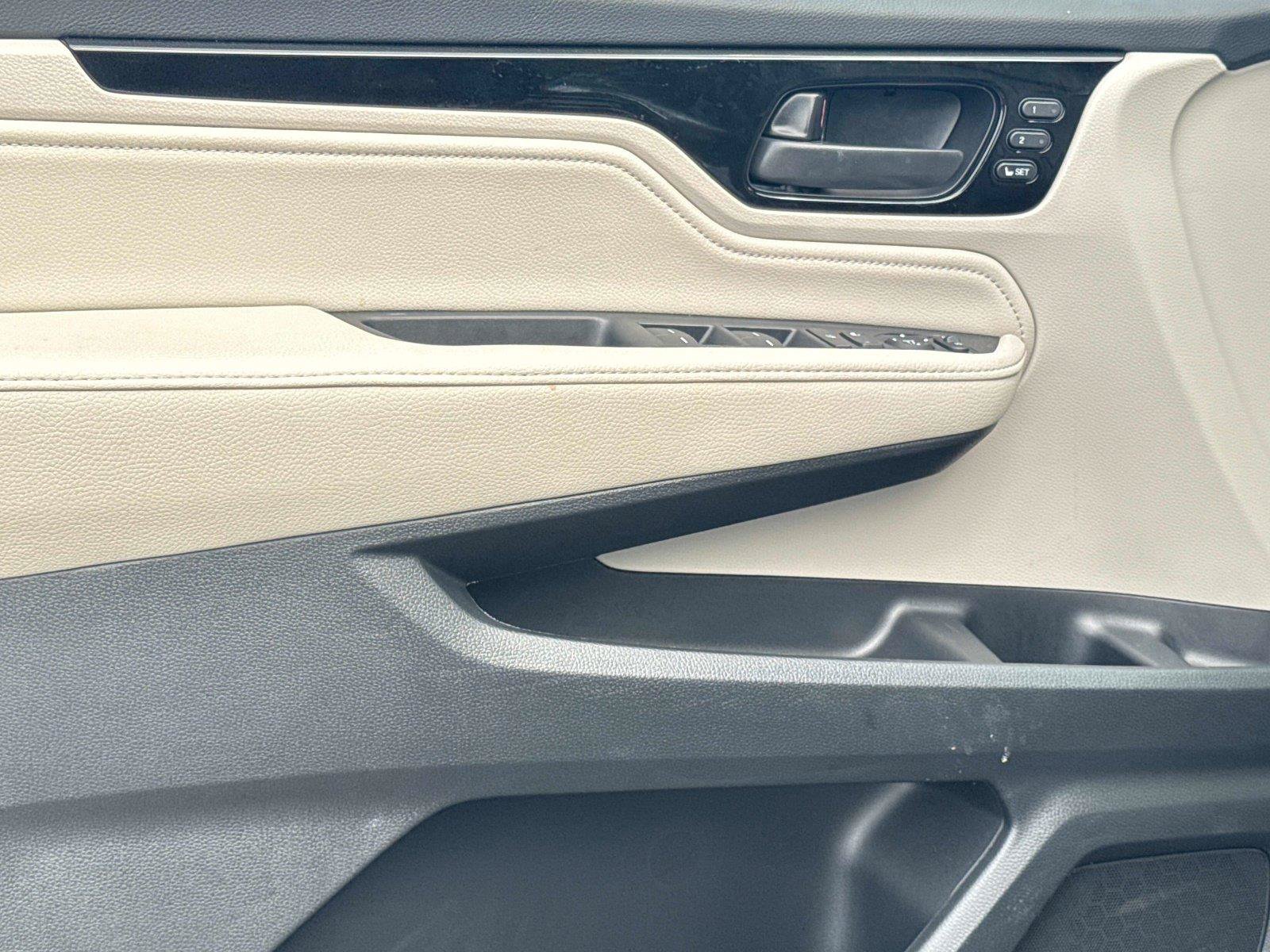 Certified 2026 Honda Odyssey Touring image 18