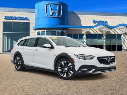 Used 2019 Buick Regal Essence w/ Sights and Sounds Package