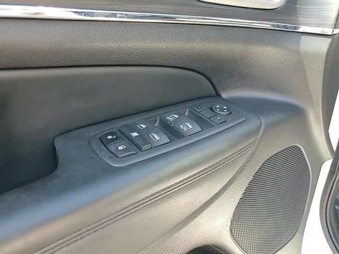 Used 2022 Jeep Grand Cherokee Limited image 14