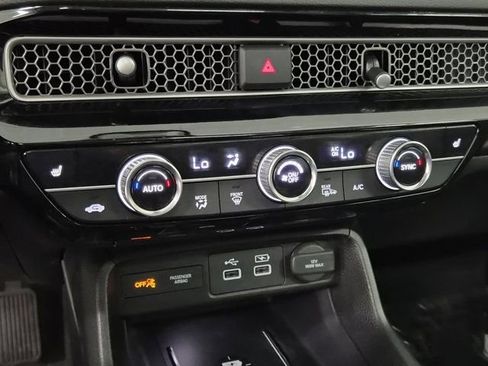 Certified 2024 Honda Civic Touring image 30