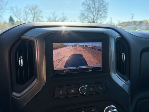 Used 2023 GMC Sierra 1500 Pro w/ Pro Value Package AWD/4WD image 18