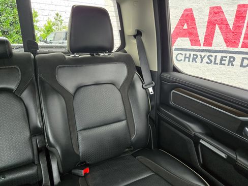 Used 2022 RAM 1500 Laramie AWD/4WD image 14